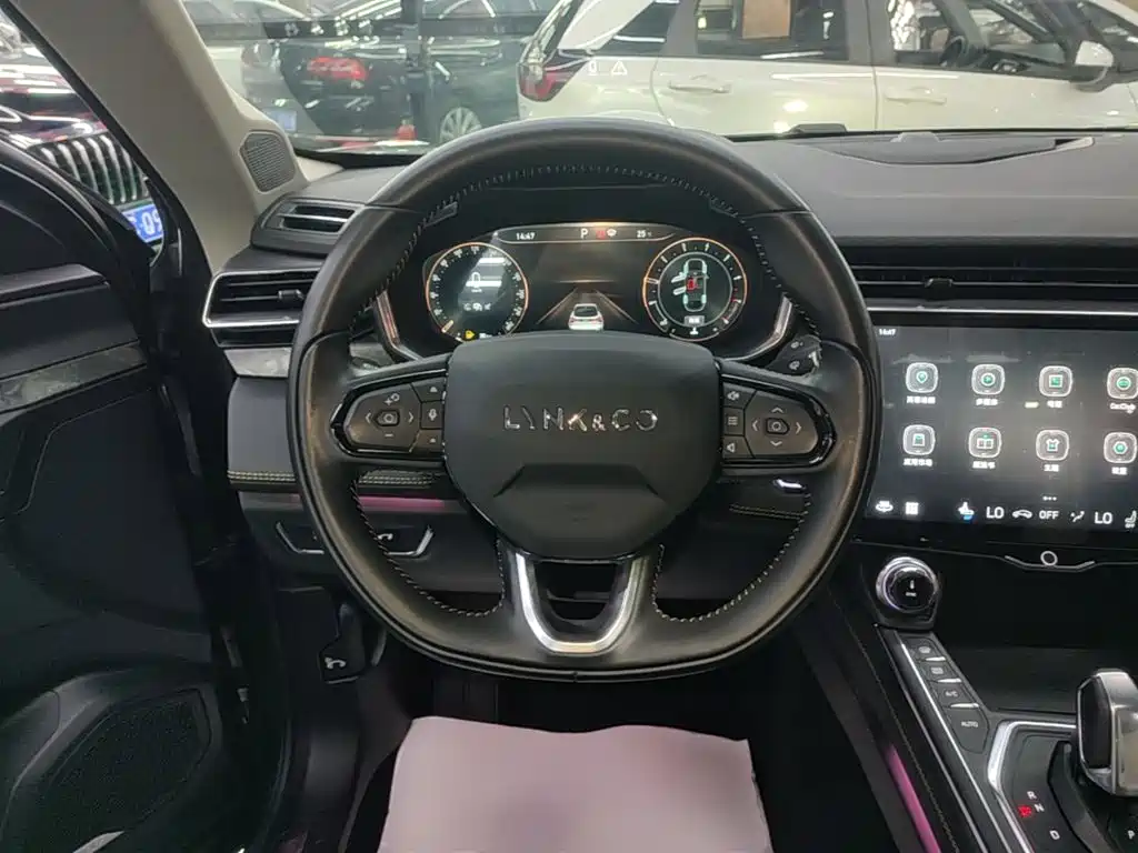 Lynk & Co 05 — миниатюра 11
