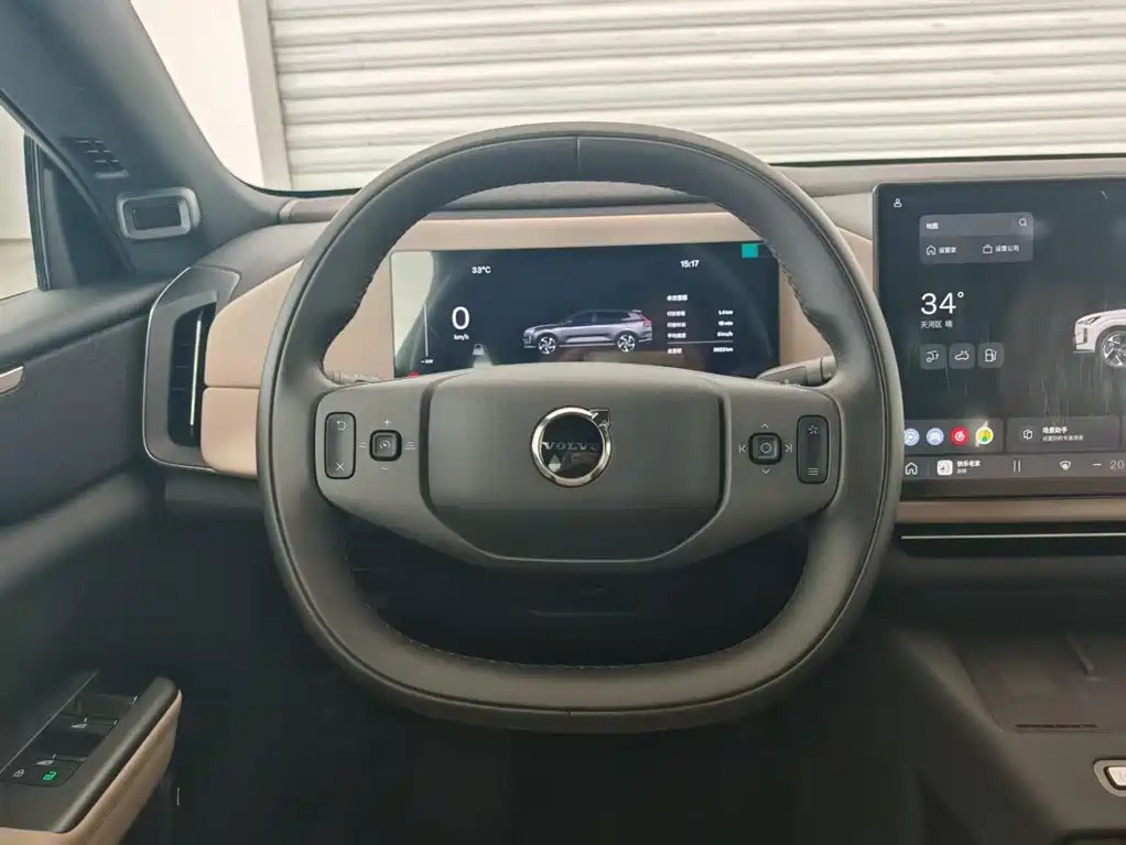 Volvo XC70 PHEV — миниатюра 23