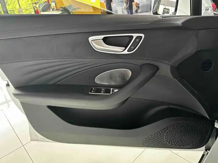 Roewe D7 2023 DMH 125km