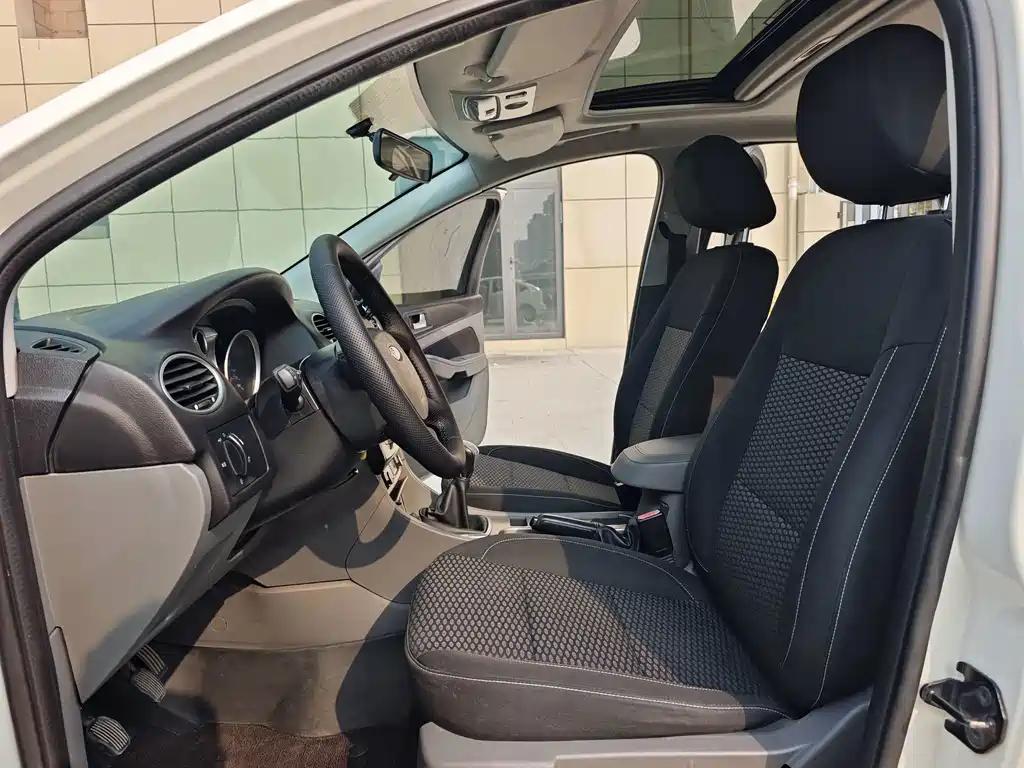 Ford Focus — миниатюра 8