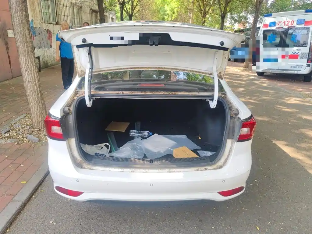 Roewe i5 — миниатюра 15