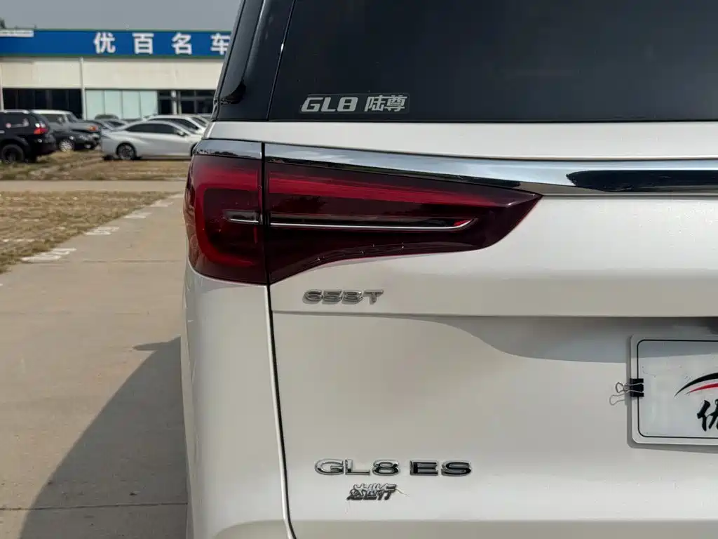 Buick GL8 — миниатюра 9