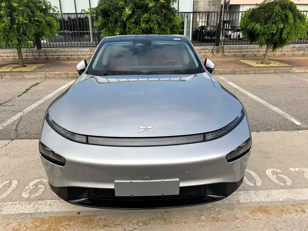 XPeng P7 — миниатюра 2