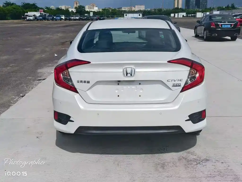 Honda Civic — миниатюра 8