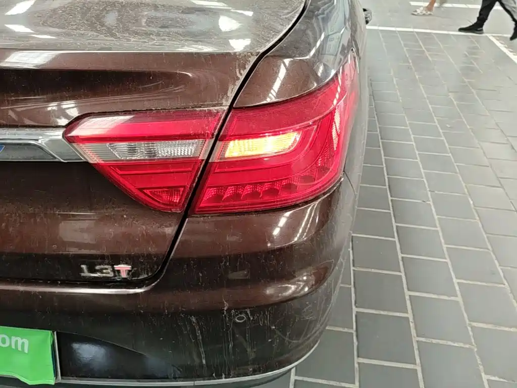 Geely Vision — миниатюра 8