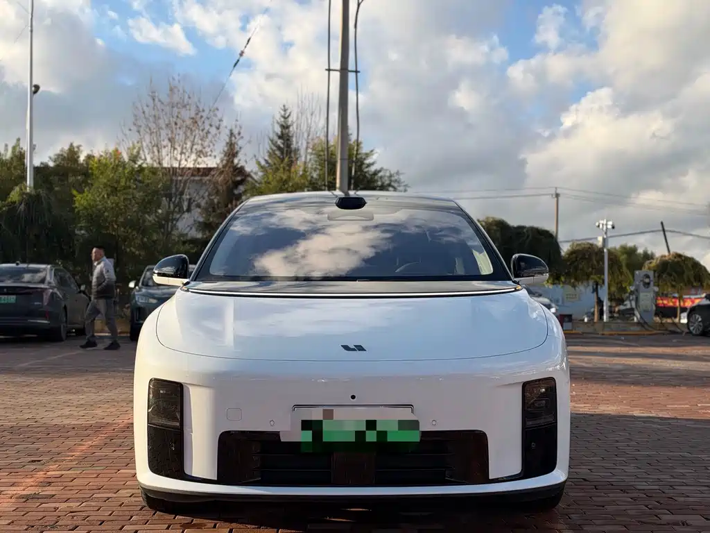 Li Auto Li i8 — миниатюра 2