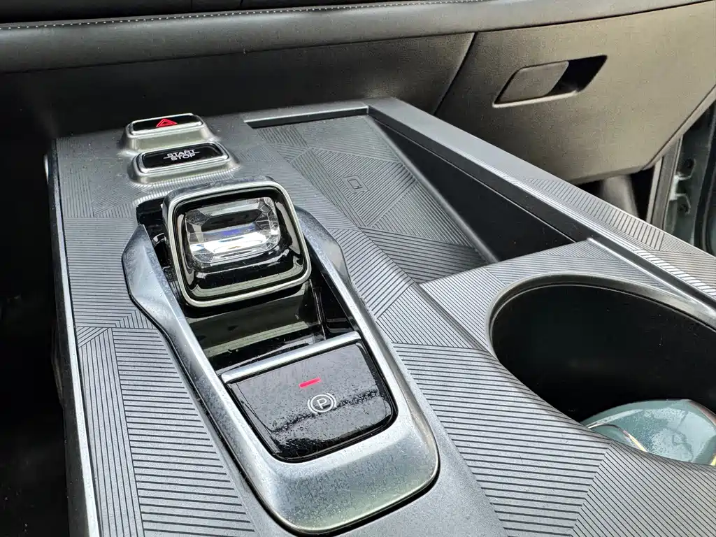 GAC Motor Shadow Cool — миниатюра 12