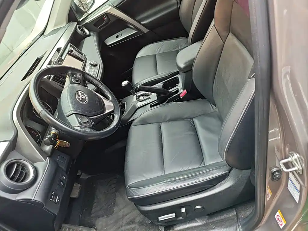 Toyota RAV4 — фотографии объявления, Фото 16