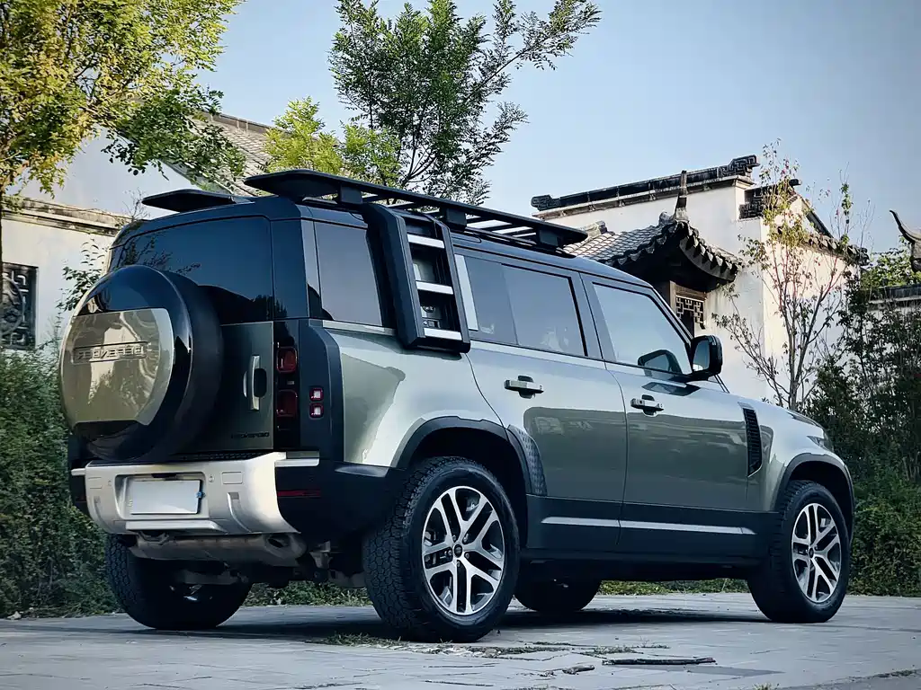 Land Rover Defender — миниатюра 6