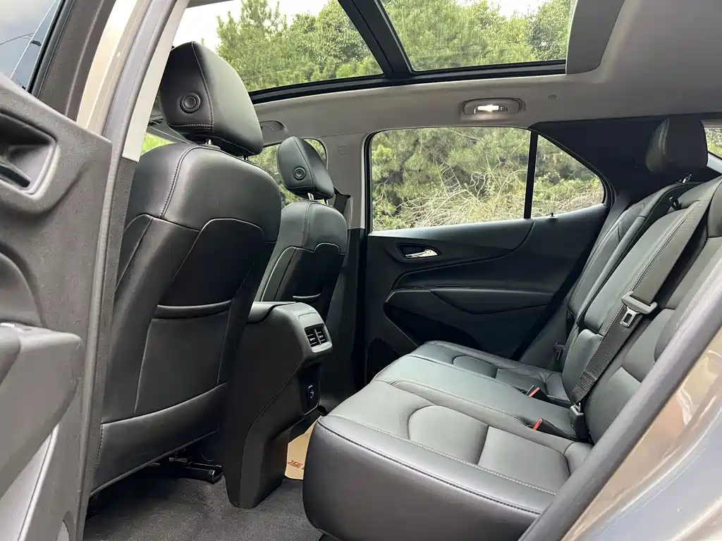 Chevrolet Equinox — миниатюра 7