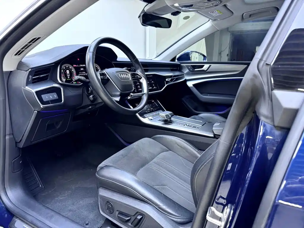 Audi A7L — миниатюра 9