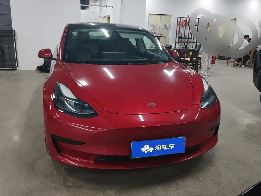 Tesla Model 3 — миниатюра 2