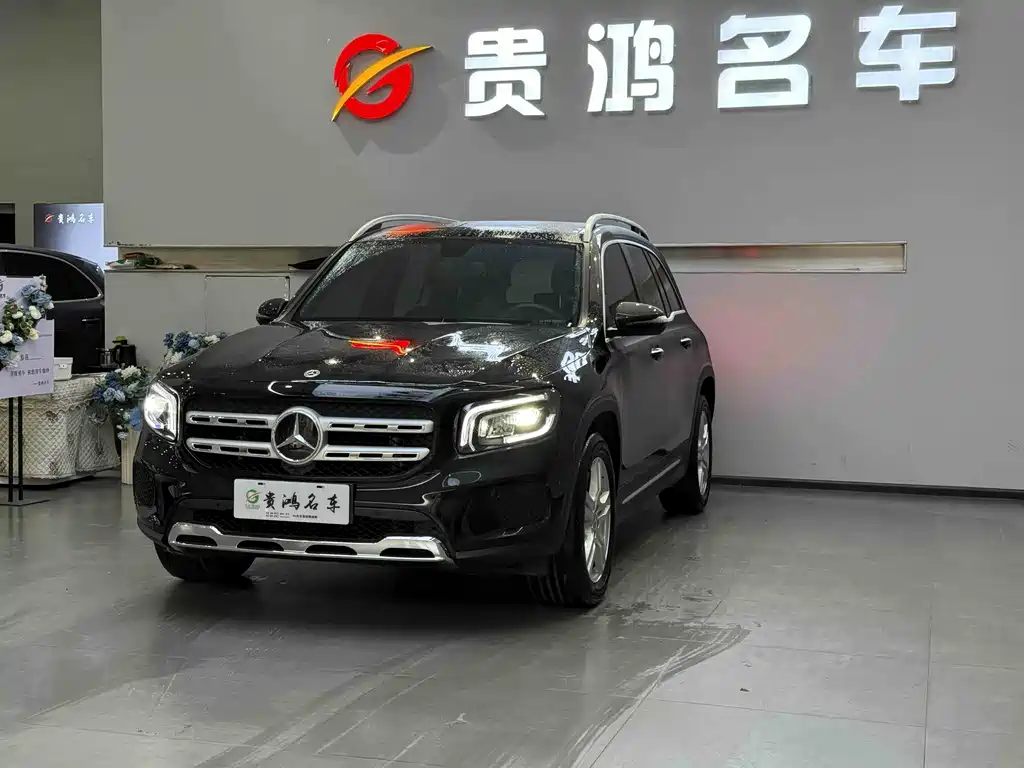 MERCEDES-BENZ GLB