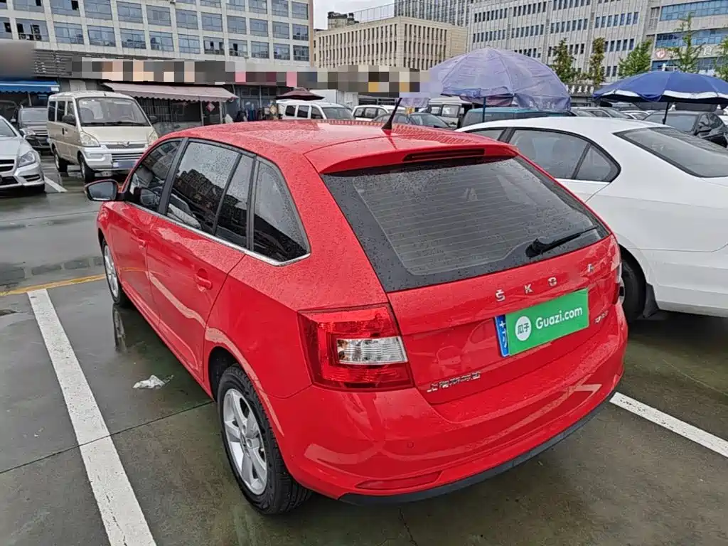 Skoda Rapid Spaceback — миниатюра 5