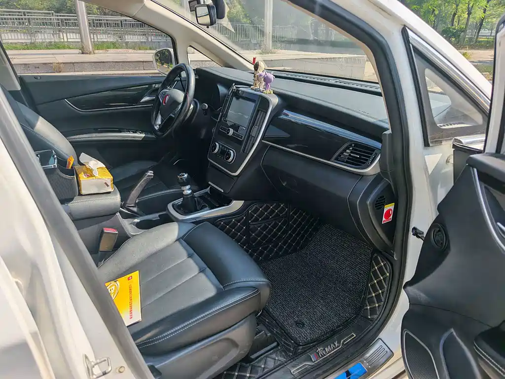 BYD MAX — миниатюра 7