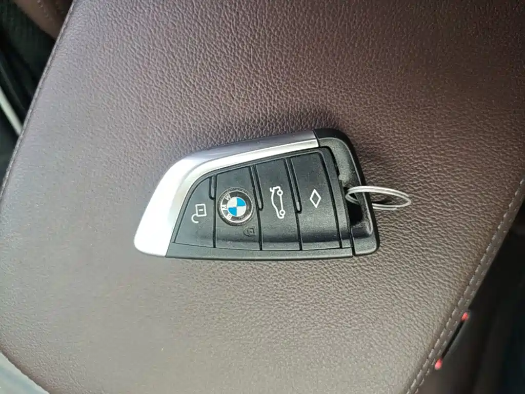 BMW X3 — миниатюра 9