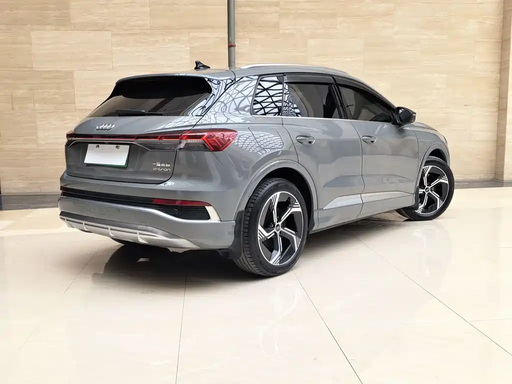 Audi Q4 e-tron — миниатюра 3