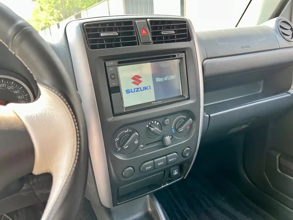 Suzuki Jimny — миниатюра 18