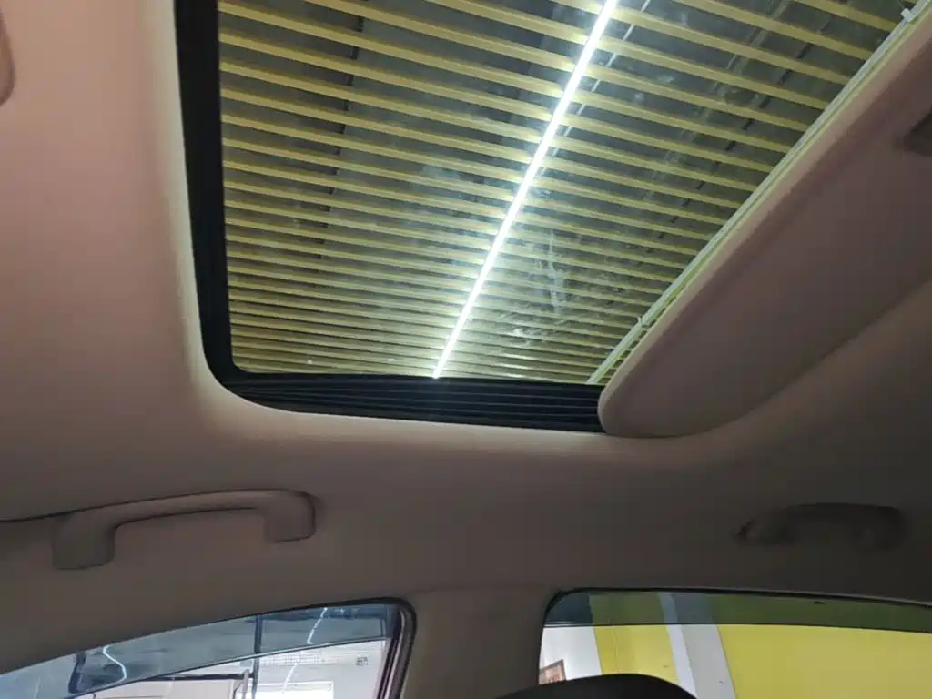 Chevrolet Captiva — миниатюра 18
