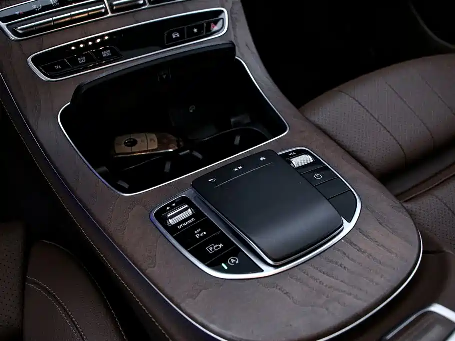 Mercedes-Benz E-Class E 2022 E 260 L