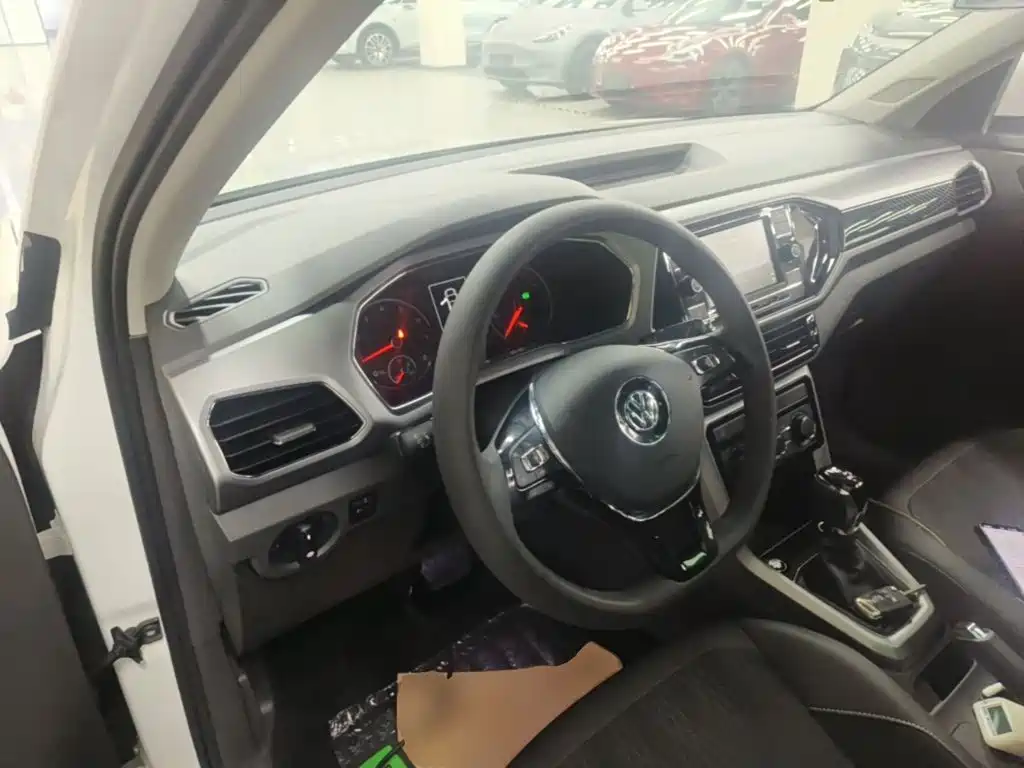 Volkswagen T-Cross — миниатюра 10