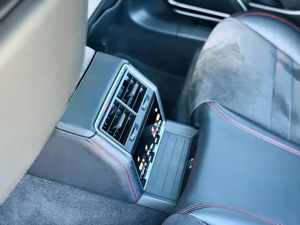 Porsche Panamera — миниатюра 8