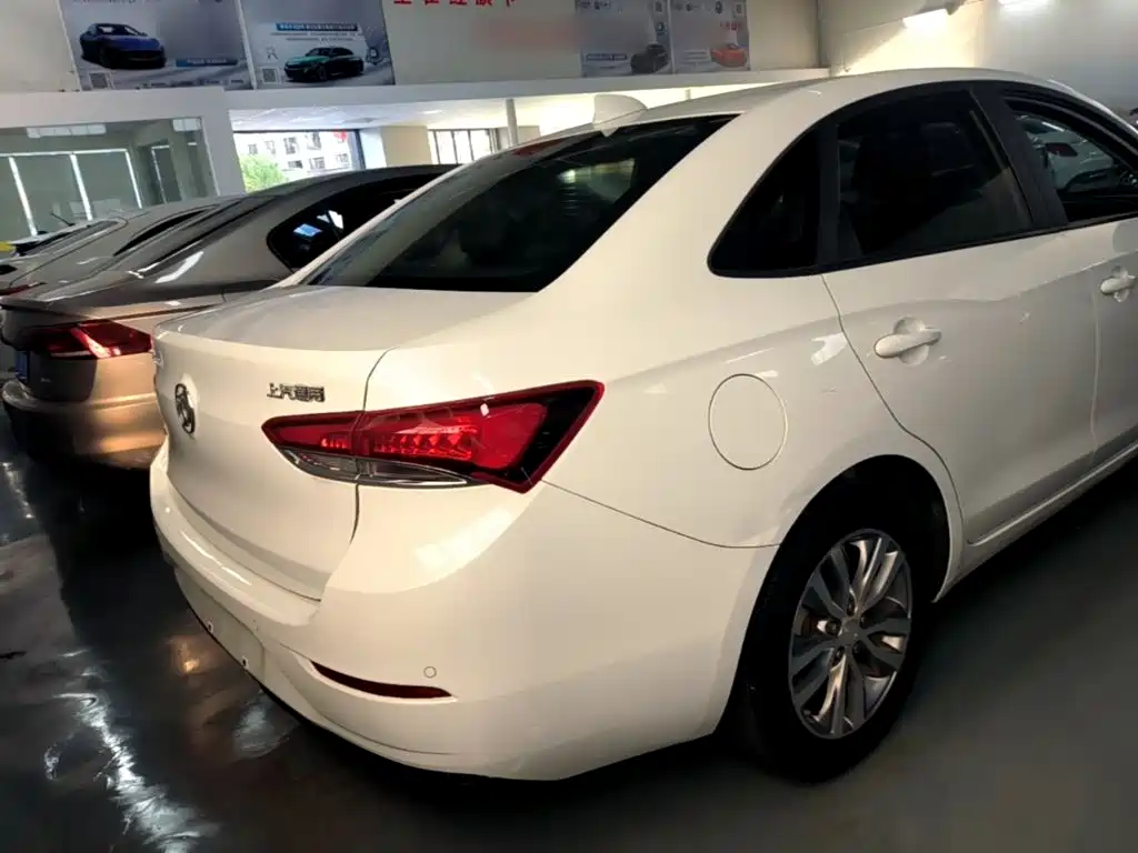 Buick Excelle — миниатюра 7