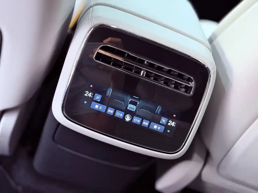 Denza Denza Z9GT — миниатюра 14