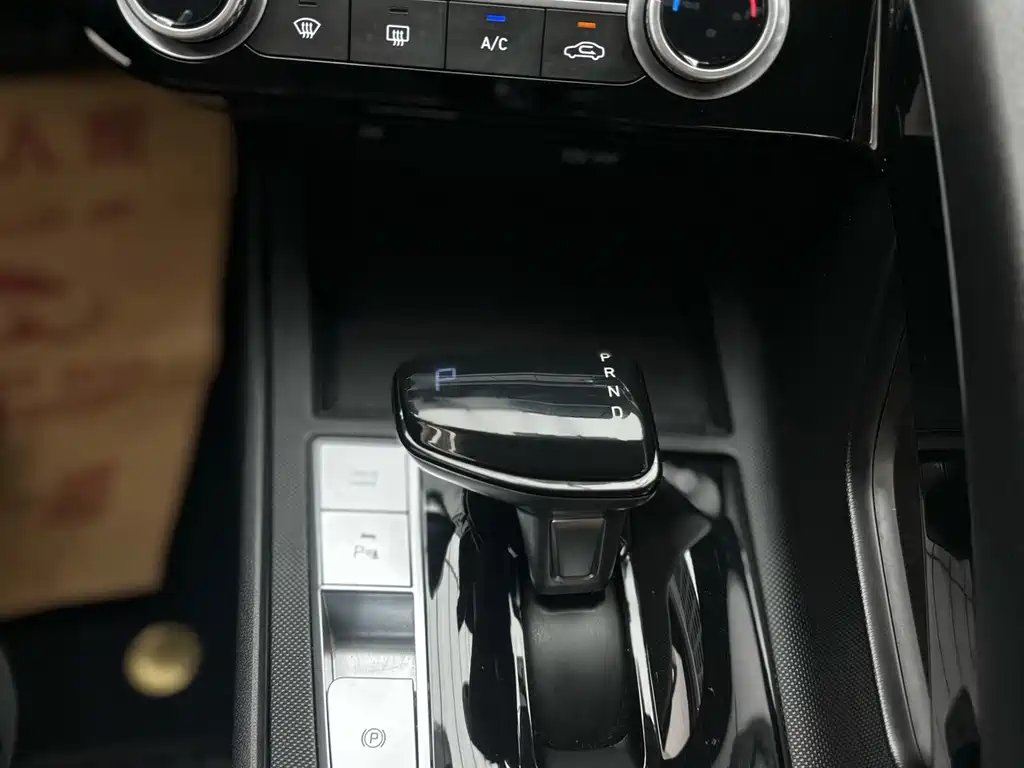Hyundai Elantra — миниатюра 19