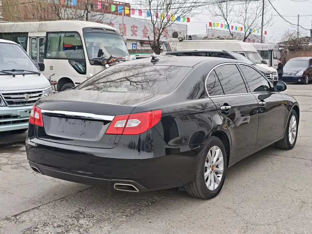 Hongqi H7 2015 2.0T Luxury