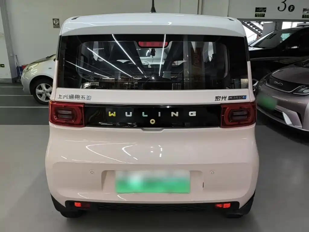 Wuling MINIEV — миниатюра 6