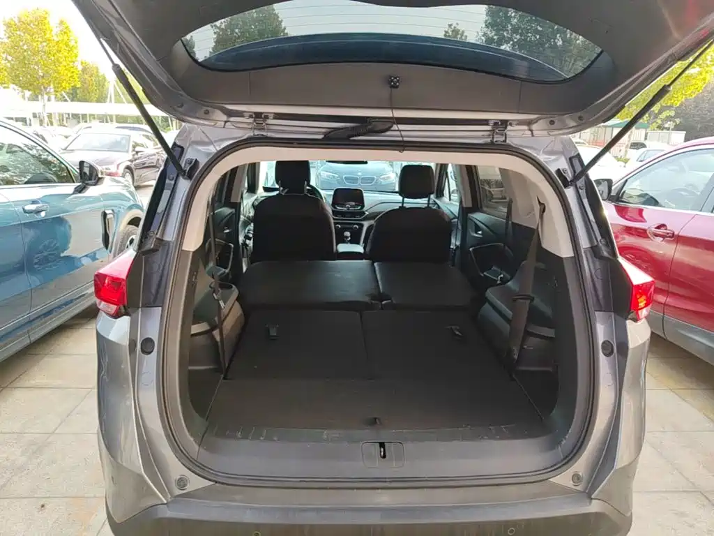 Chevrolet Volando — миниатюра 19