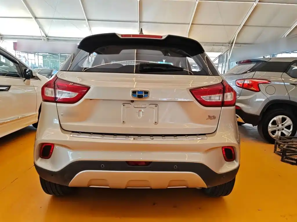 Geely Vision X3 — миниатюра 6