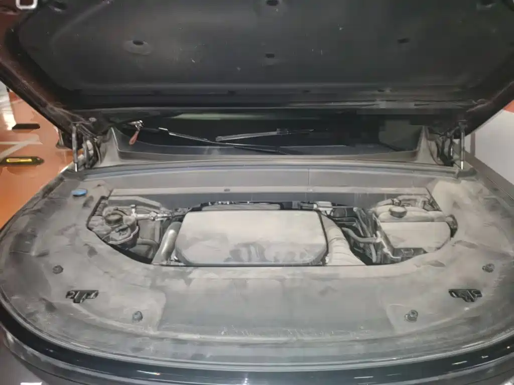 Li Auto Li L8 — миниатюра 16