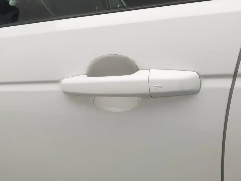 Land Rover Discovery Sport — миниатюра 18