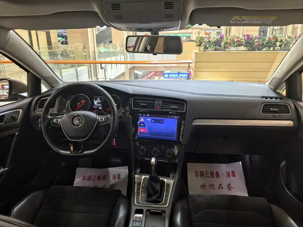 Volkswagen Golf 2018 1.6L AT Comfort