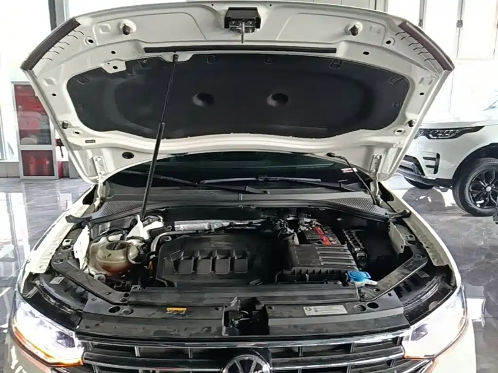Volkswagen Tiguan L — миниатюра 20