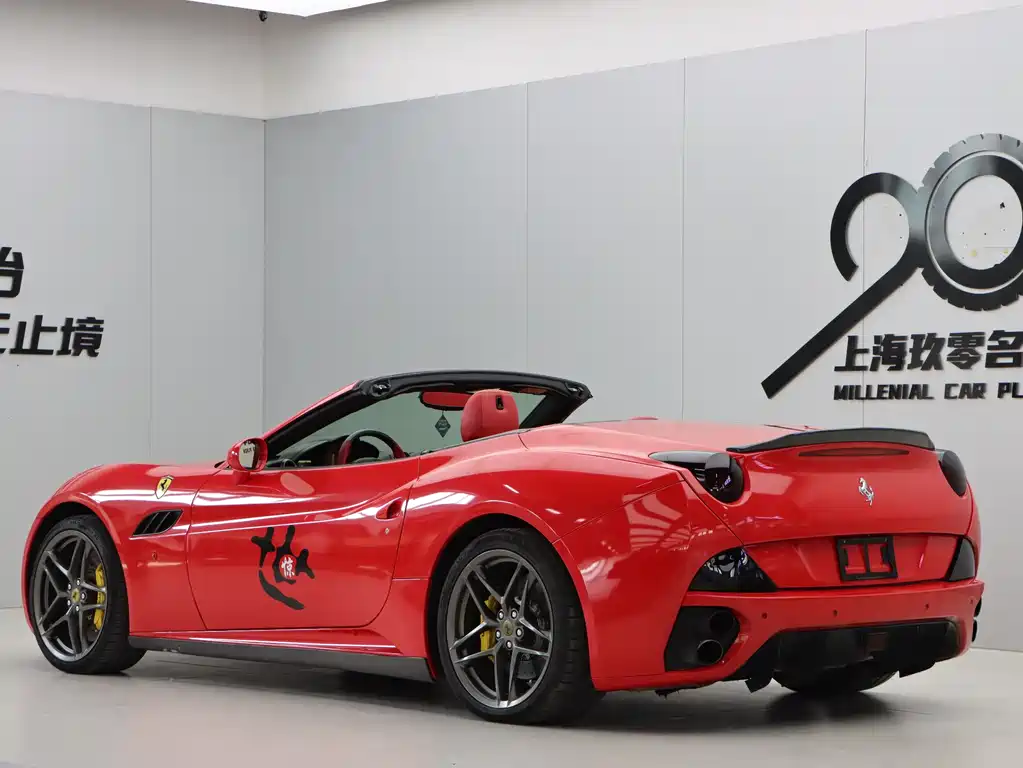 Ferrari California T 2012 4.3L