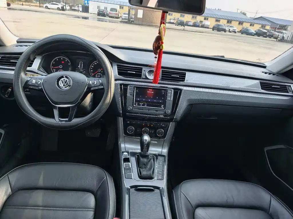 Volkswagen Passat — миниатюра 8