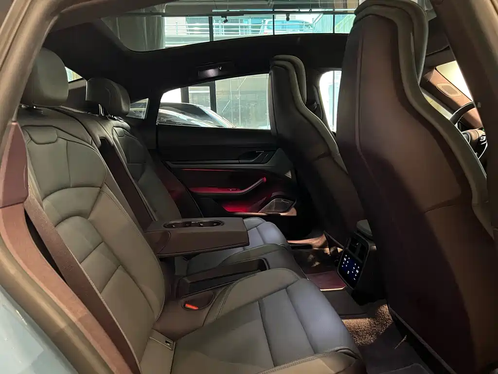 Porsche Taycan — миниатюра 34