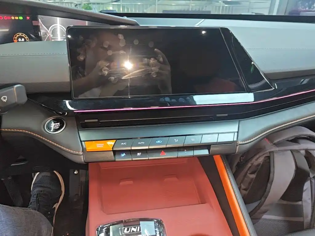 Changan UNI-V — миниатюра 13