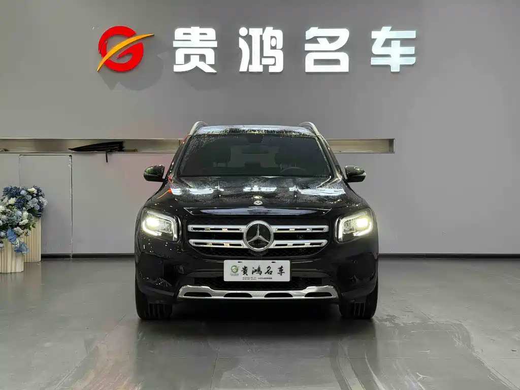 MERCEDES-BENZ GLB