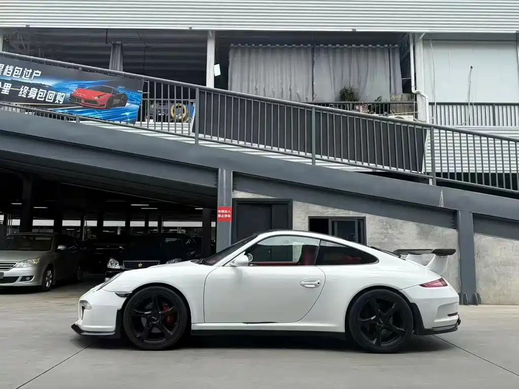 Porsche 911 2006 Carrera 4S AT 3.8L