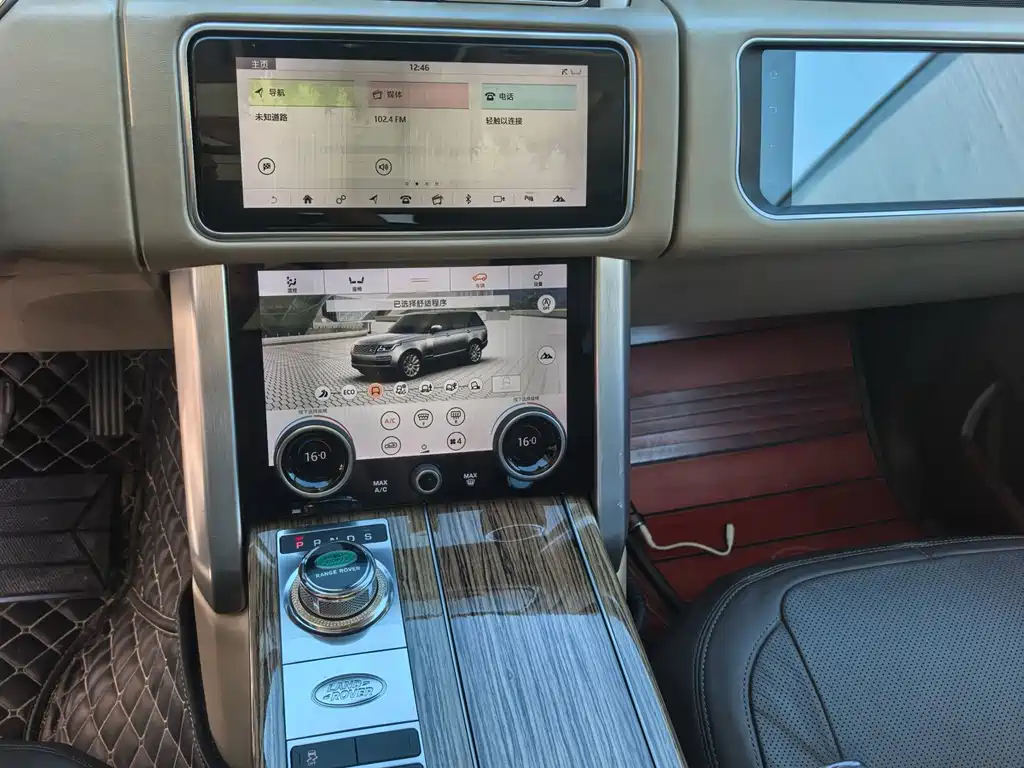 Land Rover Range Rover — миниатюра 6