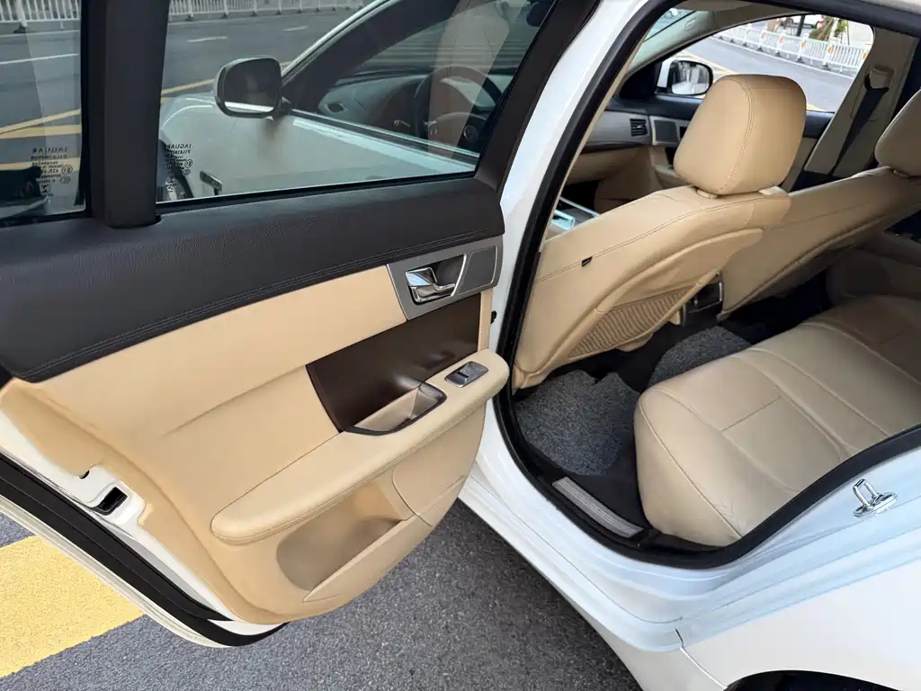 Jaguar XF — миниатюра 21