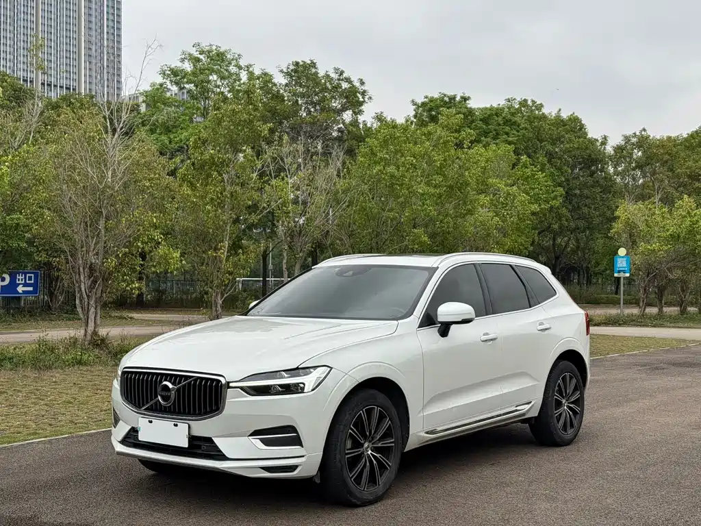 Volvo XC60 2021