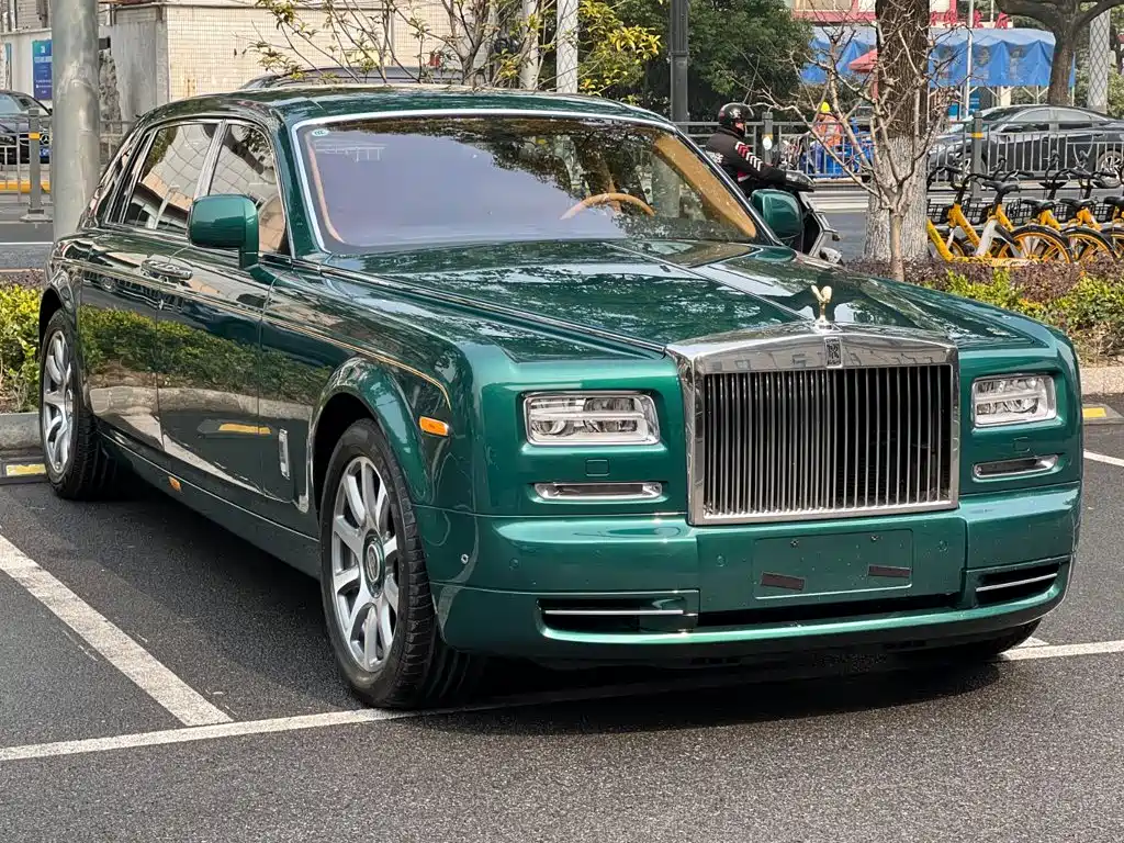 Rolls-Royce Phantom — миниатюра 3