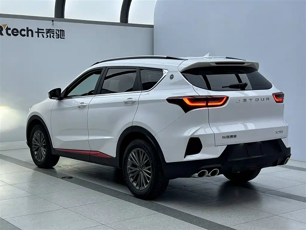 JETOUR X70 2023 1.5T DCT PRO 7 мест