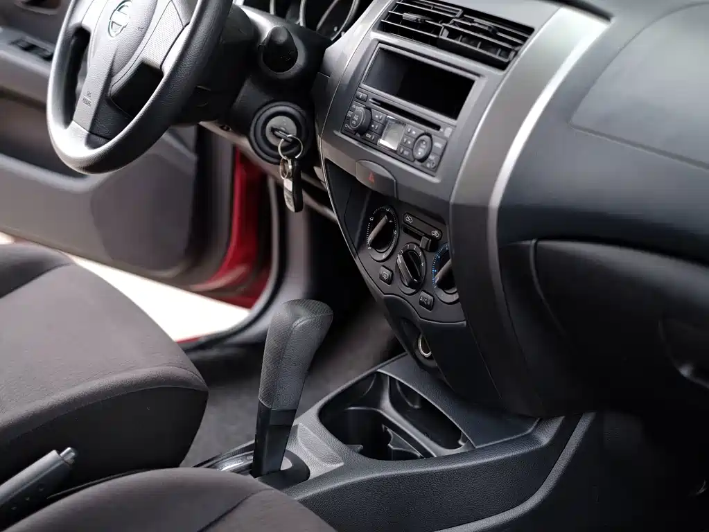 Nissan Livina — миниатюра 36