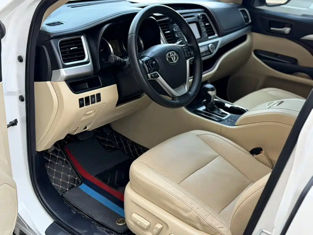 Toyota Highlander — миниатюра 10